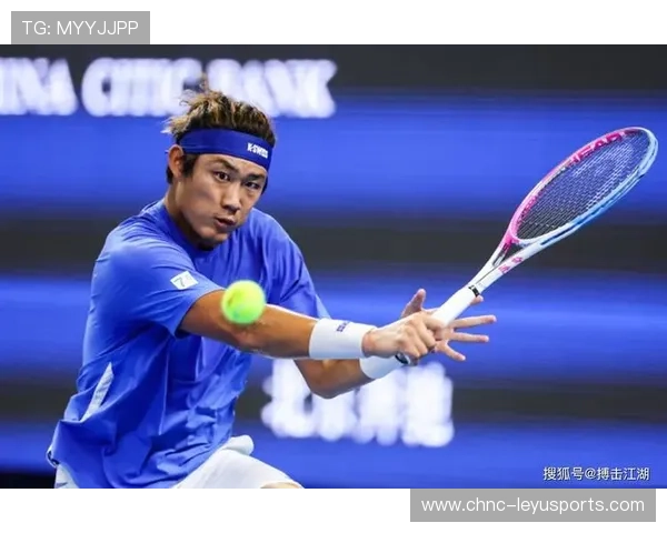 张之臻内角发球拿下直接得分：从技巧到装备的全面解码