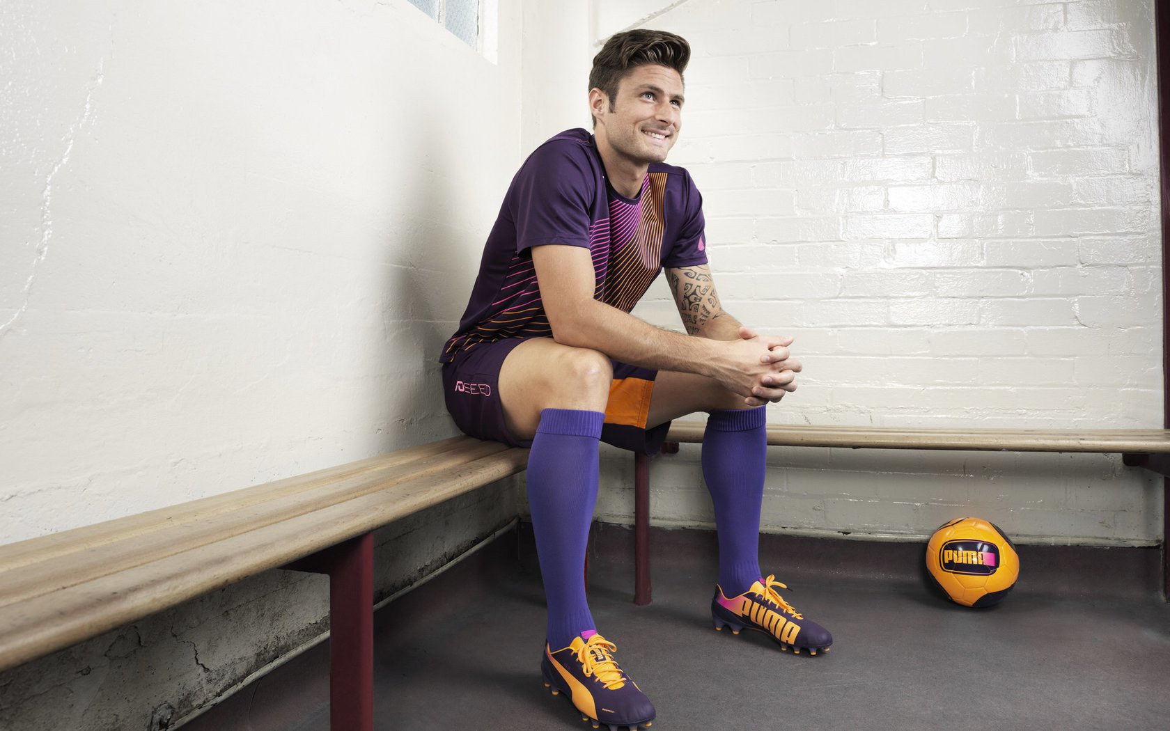 “彭尤蝶泳&自由泳双突破，成中国游泳新星”